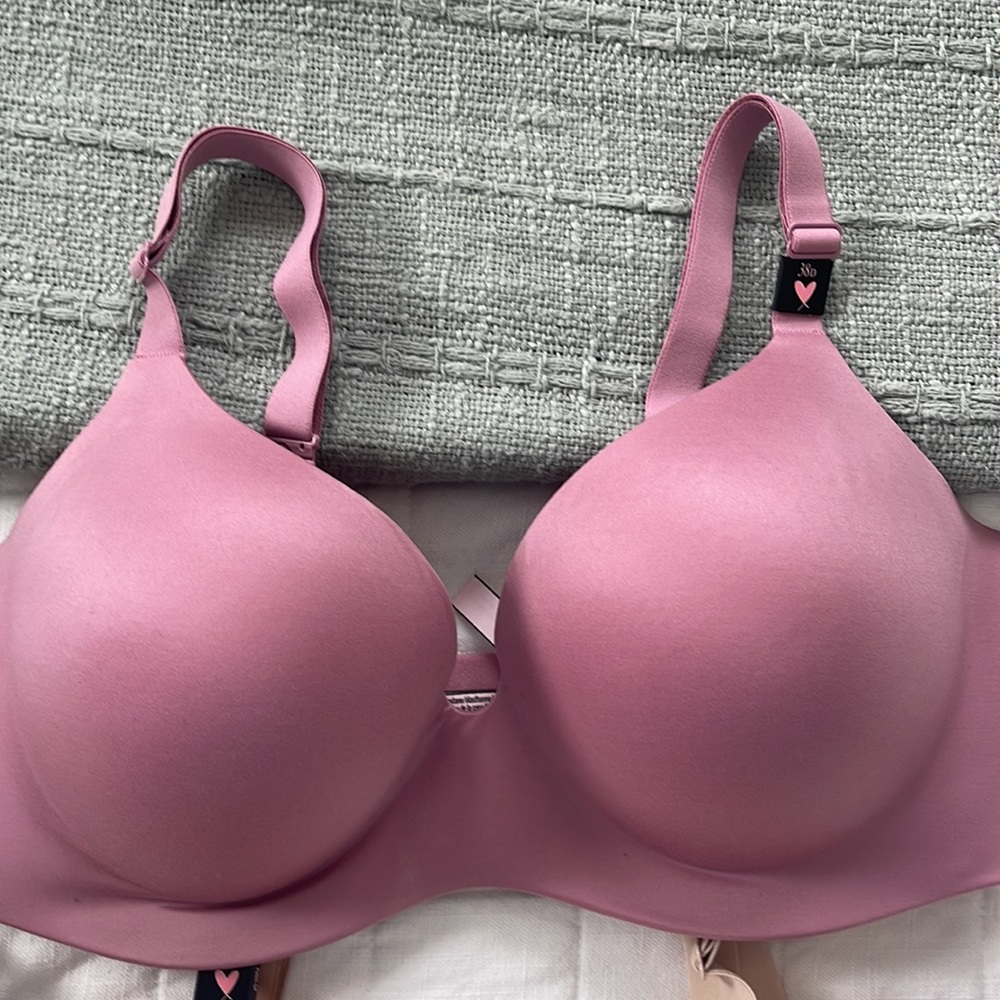 Victoria Secret Performance Flex Bra - Picture 3 of 4
